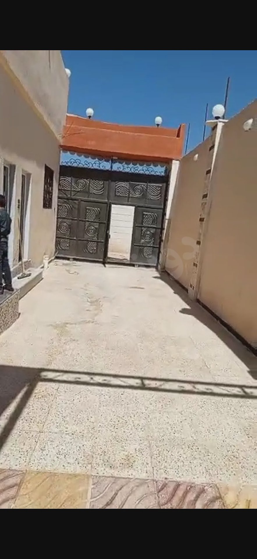 للبيع ڤيلا جاهزا ضمن مجمع ڤلل غوطة ريف دمشق منطقة حمورية