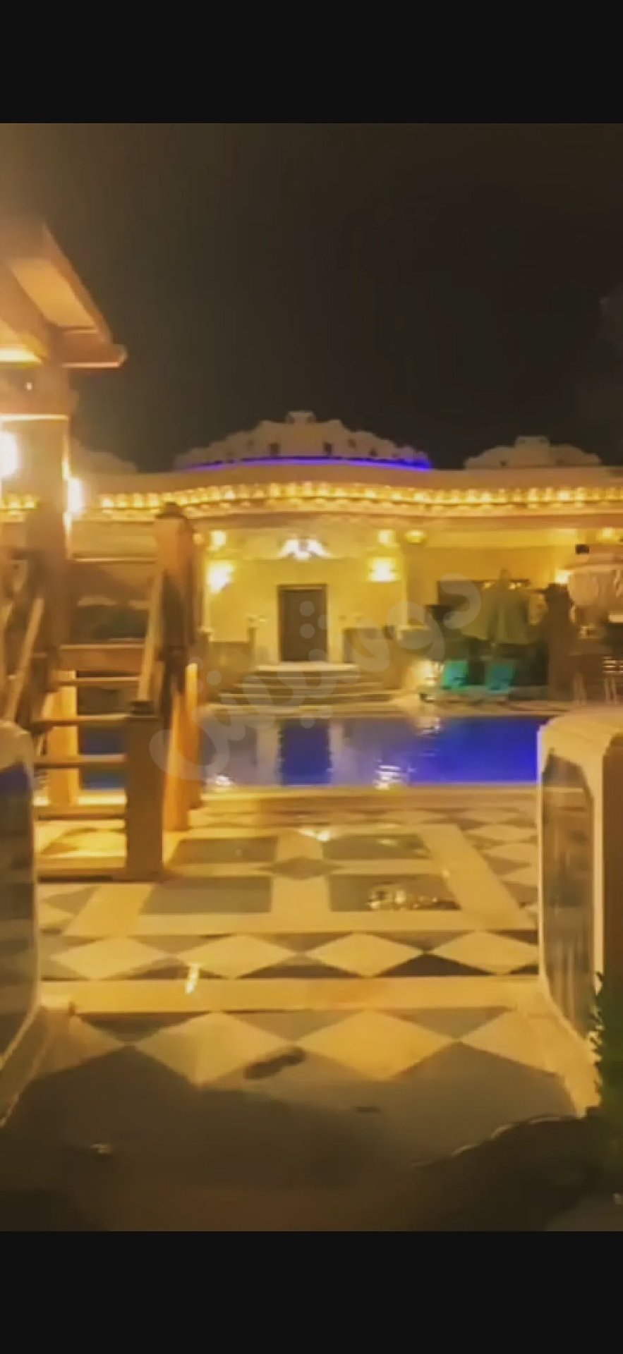 للبيع ڤيلا داخل مجمع الحمزا مجمع فخم وسكني طابو اخضر فرش ملكي