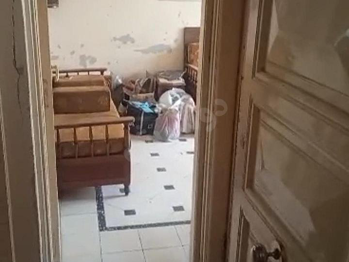 للبيع شقة مميزة في المزة جبل فيلات نسق اول 210 م ارضي
